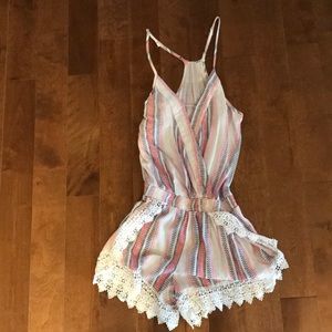 Romper only worn once!